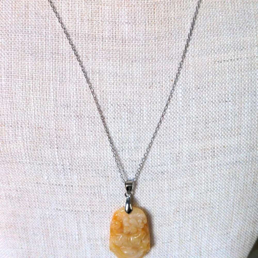 Golden Jade Sterling Silver Pendant Necklace. Hand Carved Tiger. Burma Artisan - Picture 2 of 8